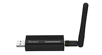 Den Hemautoinstall-aktiverade svarta USB Wi-Fi-adaptern har en elegant antenn som säkerställer enkel anslutning.